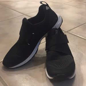 Tiem Slipstream 8.5 Spin Shoes w/ Cleats in Black